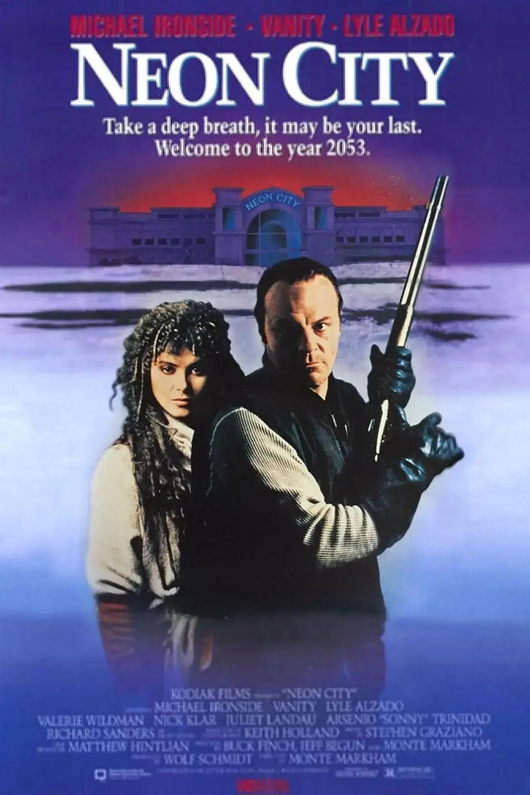 《霓虹之城》影评：赛博朋克下的迷茫与希望，一场视觉盛宴的深度解读