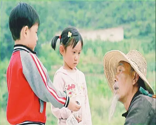 《八十一枚金币》影评：重温那个纯真年代，金币背后的深沉父爱与时代记忆